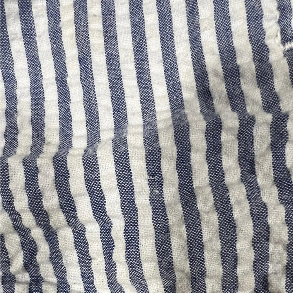 EUC GAPKids Blue and White Stripe Seersucker Drawstring Shorts - Picture 2 of 3